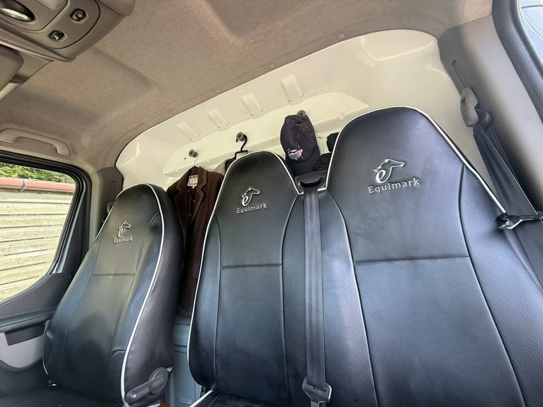 Remorque pour chevaux de sport EQUIMARK RENAULT MASTER 3,5 t