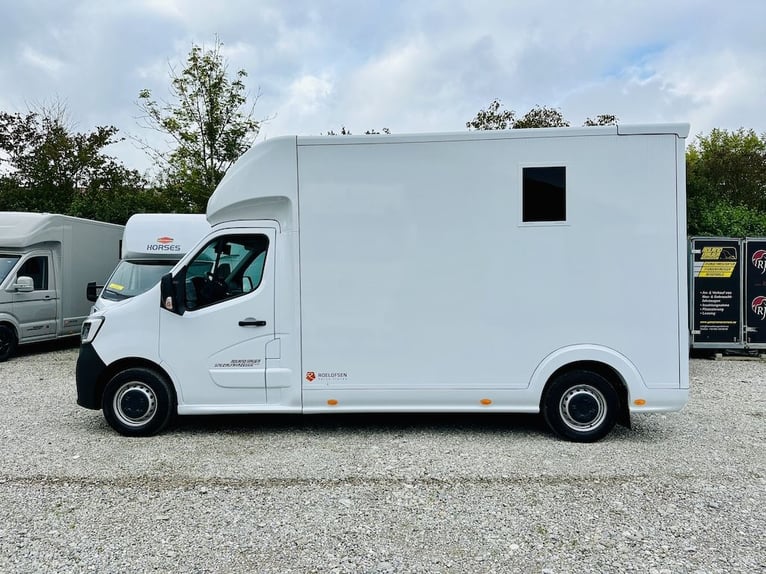 Renault Roelofsen Yorse, transporteur pour 2 chevaux, capacité de 3,5 tonnes. 165 ch, boîte manuelle