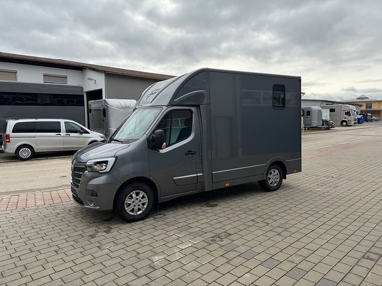 Transporteur pour chevaux, permis B, neuf, 3,5 tonnes, poids total autorisé en charge 2340 kg !!! Cl