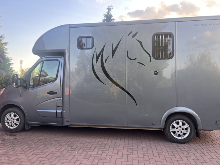 Camionnette Renault Master confortable