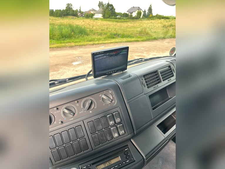 Transporteur pour 4 chevaux, MAN TGL 8.180