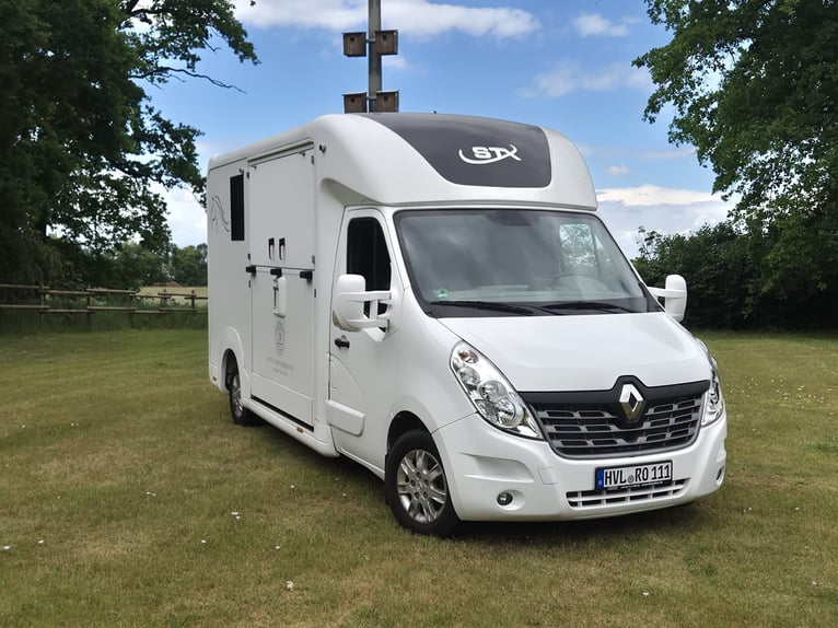 Transporteur pour chevaux Renault Master STX | Automatique | 170 ch | 3,5 tonnes | 34 700 km