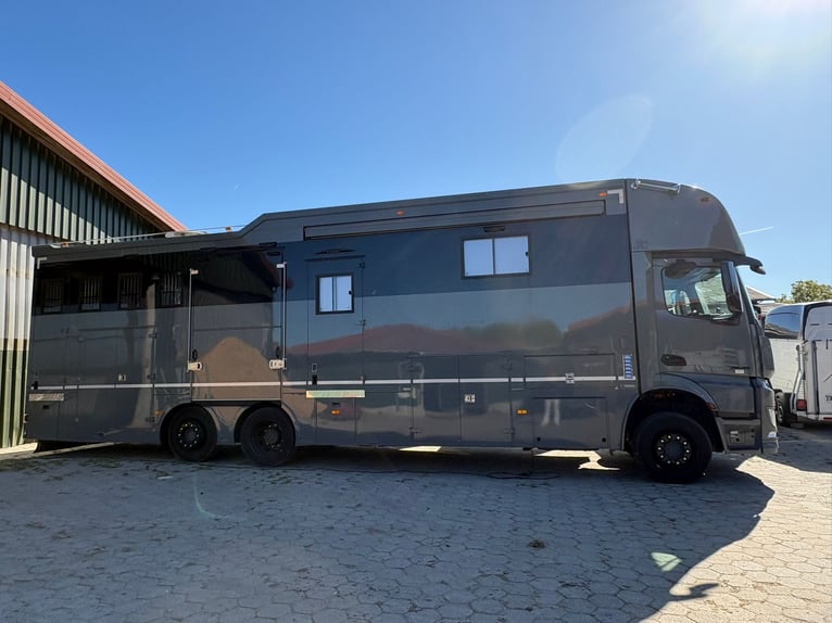 MB Actros avec carrosserie JL