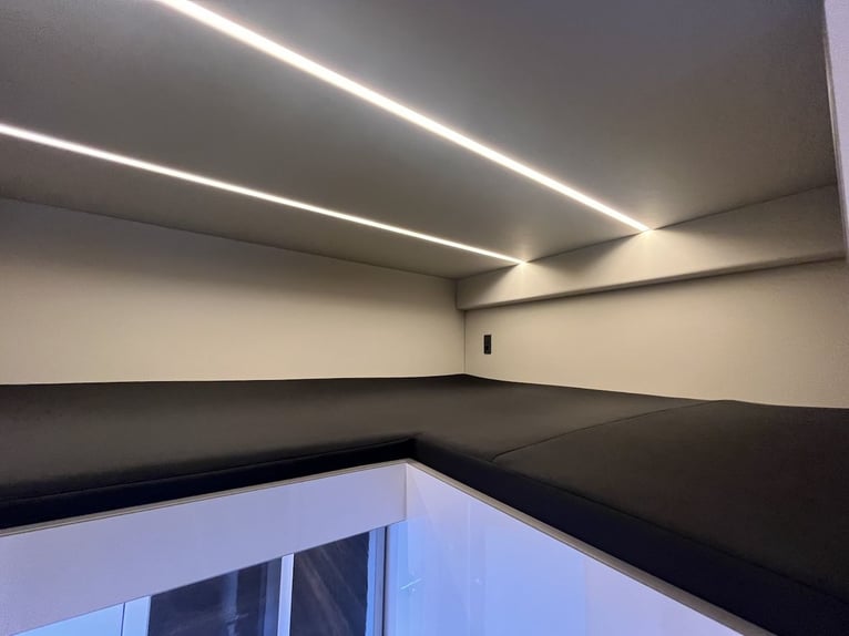 Mercedes-Benz Actros 1835 RJH Exclusive H5 Transporteur pour chevaux Camion neuf avec toit escamotab