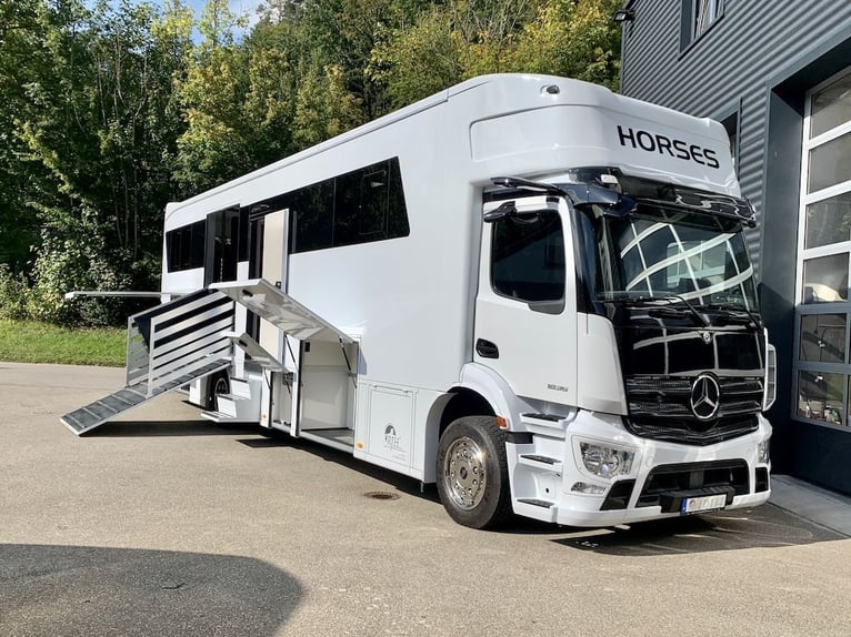 Mercedes-Benz Actros 1835 RJH Pferdetransporter Pop-Out 350 PS 5 Pferde Dusche Wohnung WC LKW
