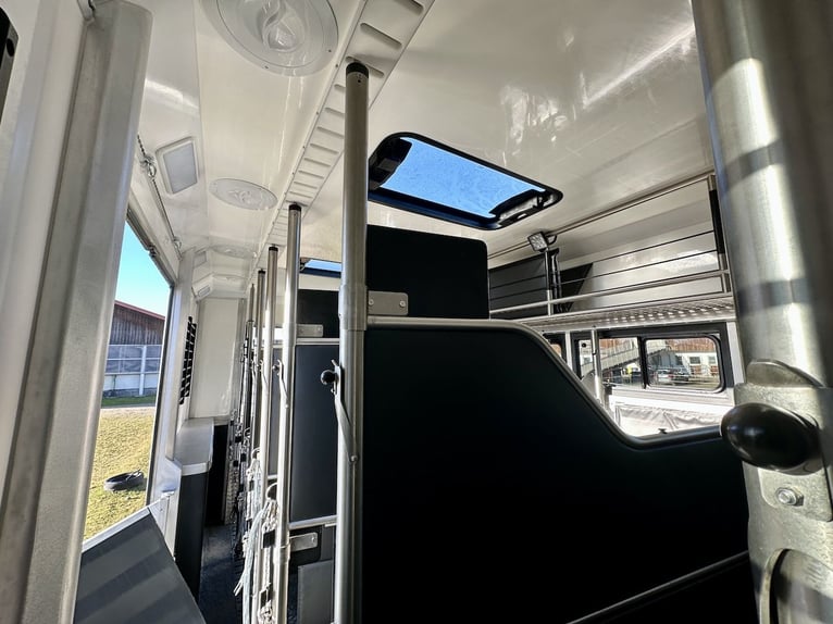 Mercedes-Benz Actros 2545 RJH Exclusive H6, camion de transport de chevaux neuf et immédiatement dis