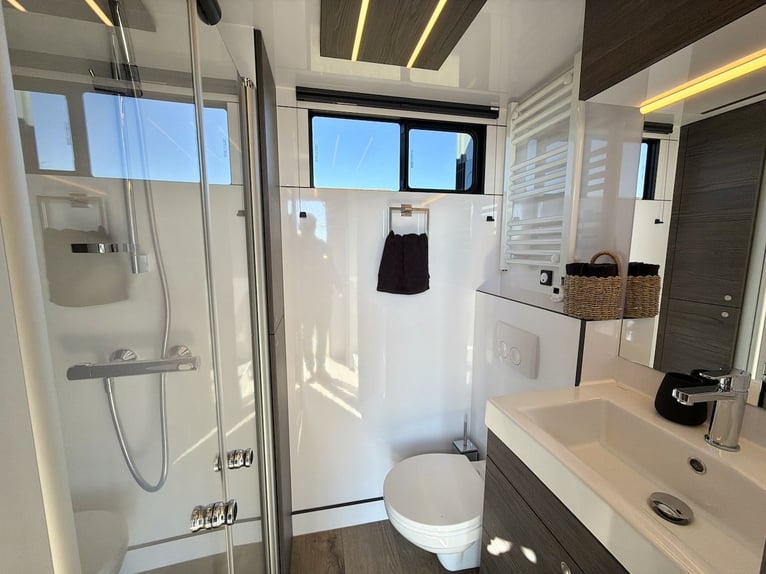 Mercedes-Benz Actros 2545 RJH Exclusive H6 Transporteur pour chevaux Camion neuf