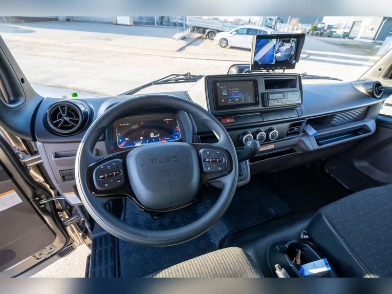 Transporteur pour chevaux Mercedes FUSU-Canter de 7,5 tonnes – Automatique