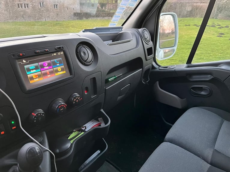 Theault Proteo Switch 165CV à louer - Crisnée