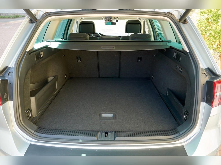 Véhicule de traction exceptionnel : VW Passat Alltrack TDI 176 kW DSG 4Motion, équipement complet