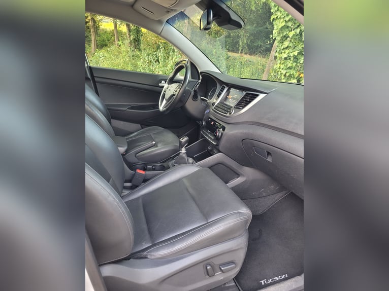 Zugfahrzeug, SUV, Hyundai Tucson 2.0 CRDi, AHK, 2,2t Anhängelast