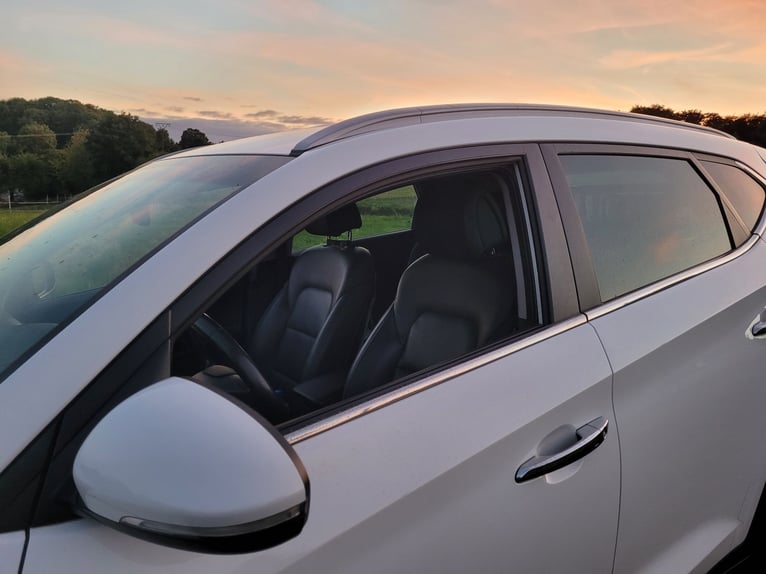 Zugfahrzeug, SUV, Hyundai Tucson 2.0 CRDi, AHK, 2,2t Anhängelast