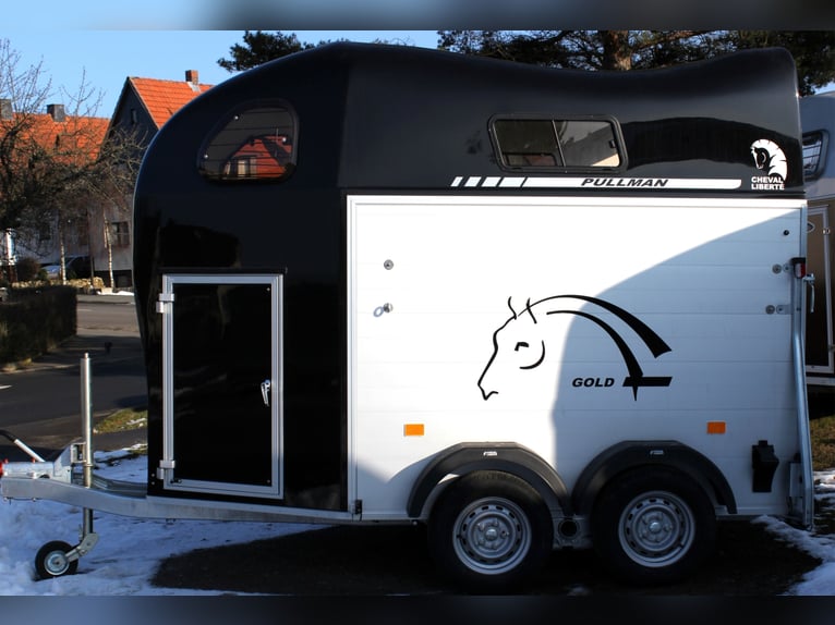 Cheval Liberte Gold II en aluminium, vitesse maximale de 100 km/h, Pullmann 2, châssis à suspension