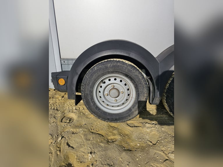 IforWilliams HB506 | Équidé en service depuis mars 2018 | Sol en aluminium & sortie frontale à droit