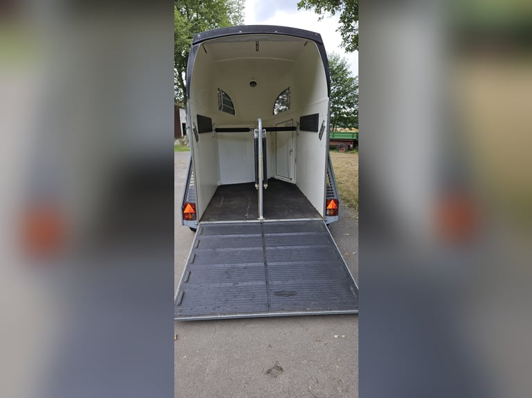 À vendre : remorque pour chevaux Böckmann !