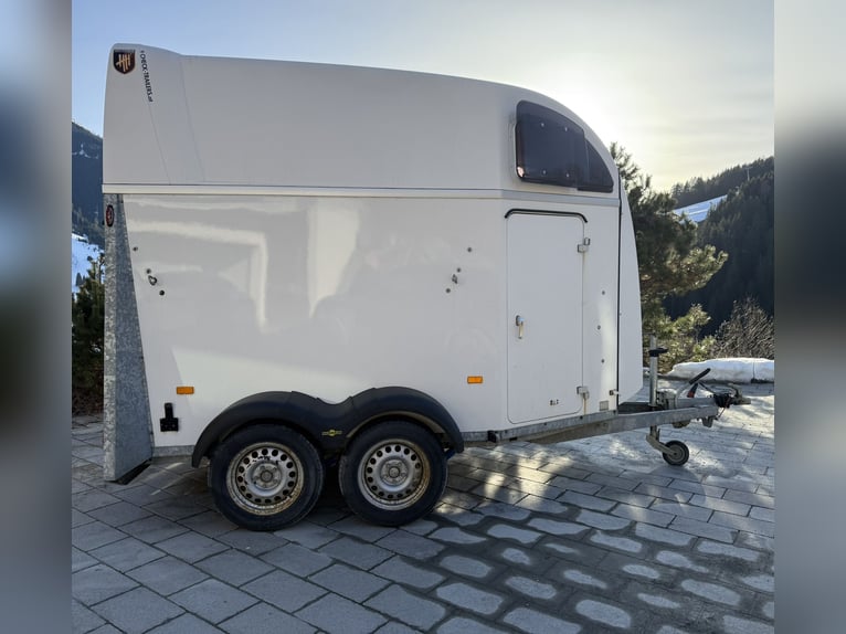Humbaur Zephir AERO remorque pour deux chevaux