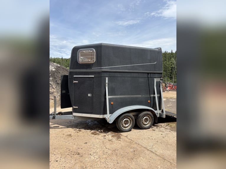 Remorque pour chevaux Blomert, pour 2 chevaux | 2 tonnes | Sellerie | Freins NEUFS | Contrôle techni