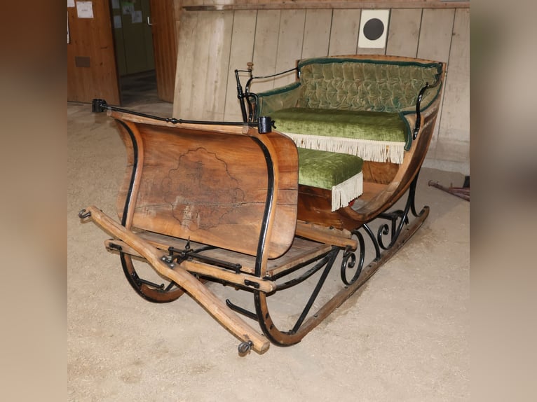 Calèche pour chevaux, carrosse, traîneau, ancien, décoration, historique