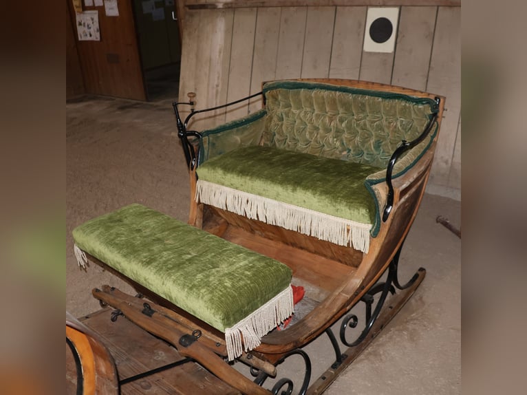 Calèche pour chevaux, carrosse, traîneau, ancien, décoration, historique