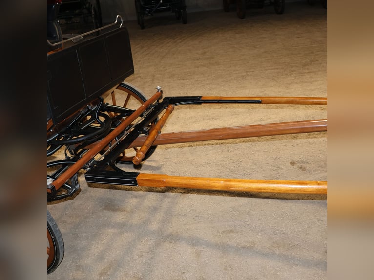 Leitert Doktorwagen Kutsche Scheibenbremsen Leder Holz