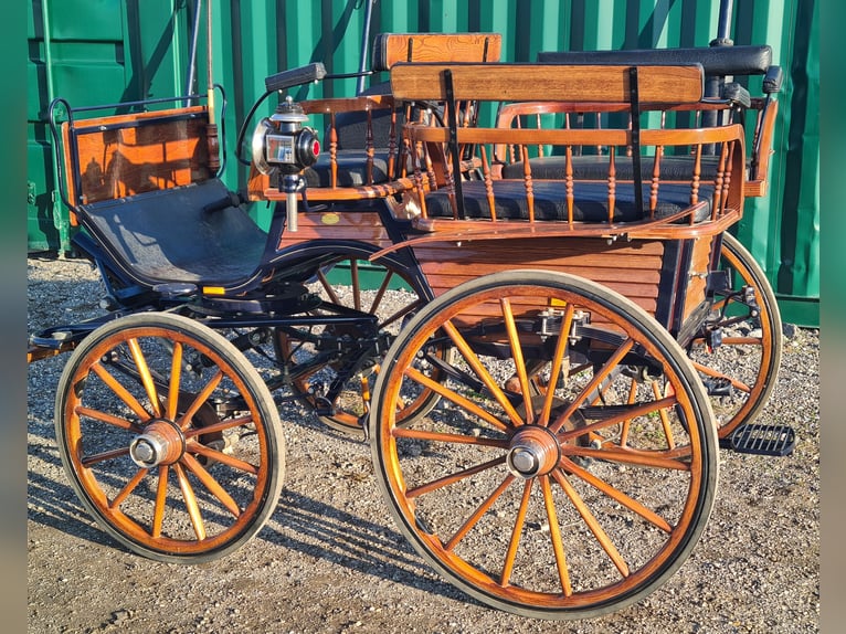 Original Linzer Wagonette ein-, zweispännig