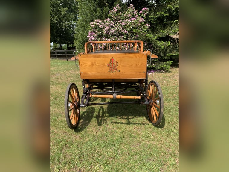 Carrosse Kühnle, modèle Linzer Wagen, destiné à la chasse