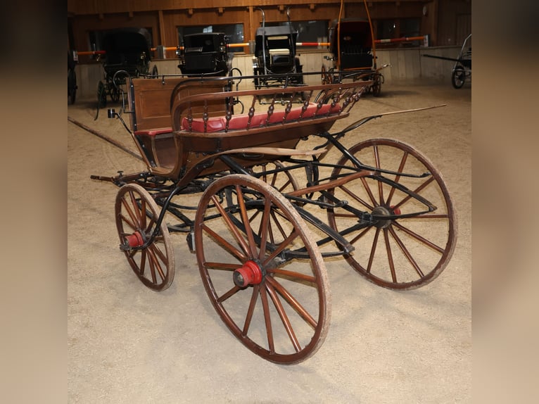 Gäuwägerl en état d'origine, attelage simple ou double, voiture historique
