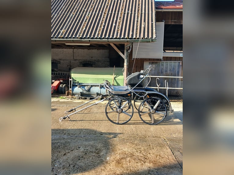 Selle de marathon en 1ère catégorie, en excellent état