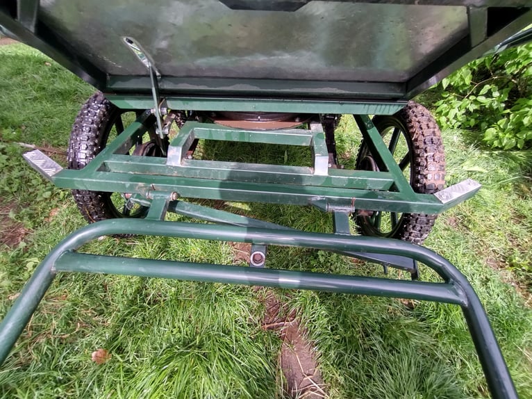 Carrosse de marathon pour un seul attelage avec harnais