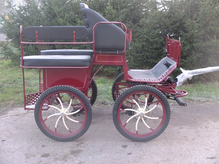 Nouvelle calèche pour poney et petits chevaux