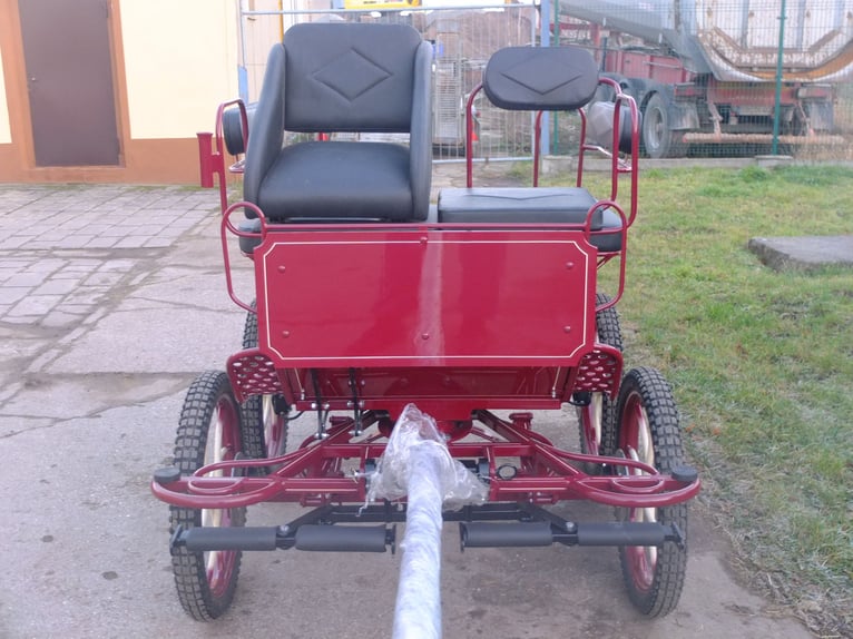 Nouvelle calèche pour poney et petits chevaux