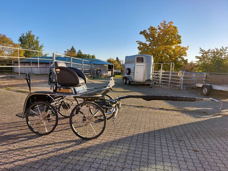 Voiture de marathon / tout-terrain pour poney, attelage à 2 ou 4 chevaux
