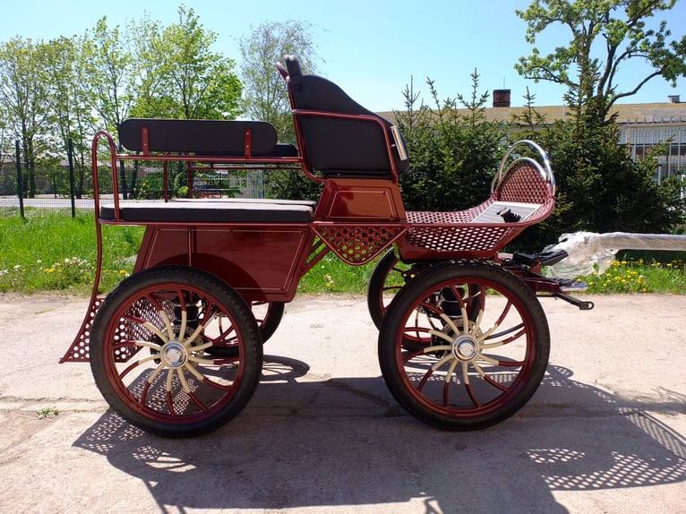Nouveau véhicule d'école d'attelage