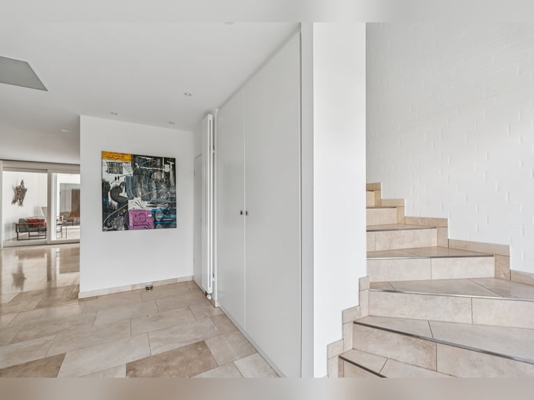 Amplia propiedad para una vivienda exclusiva en un entorno tranquilo