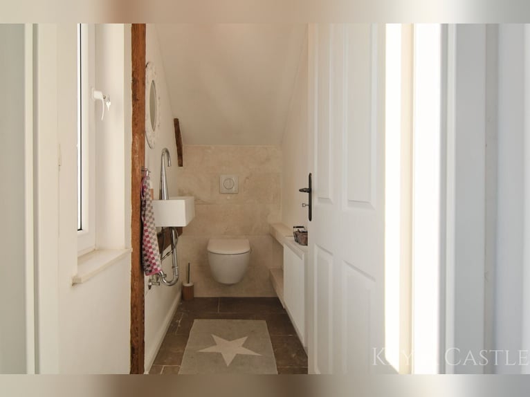 Casa unifamiliar completamente reformada con posibilidad de mantener caballos en Oberkrämer