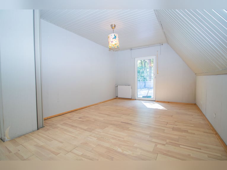 Casa unifamiliar con garaje, establo para caballos y pista de equitación en la Heide de Metelener pa