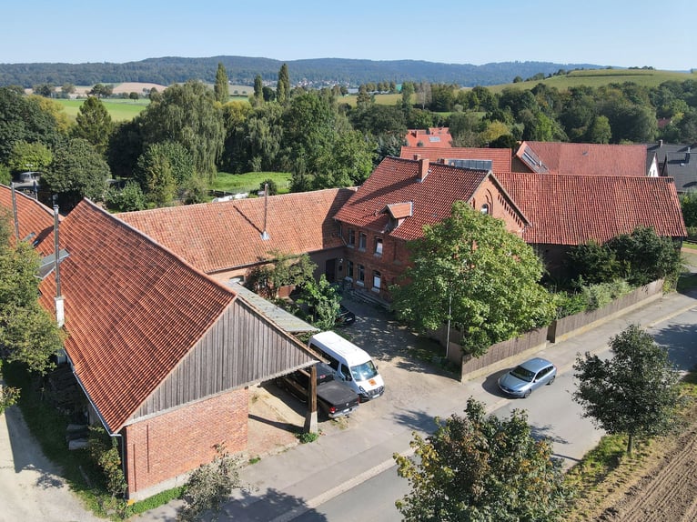 Charmantes Bauernhaus mit artengerechter Pferdehaltung und vielen weiteren Möglichkeiten