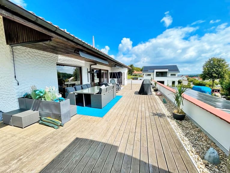 Das Anwesen befindet sich in Osthessen, im Landkreis Fulda, in der Gemeinde Hosenfeld