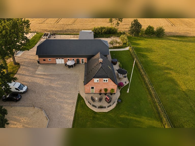 Encantadora casa de campo con instalaciones ecuestres de alta calidad en Sønderjylland, en una ubica