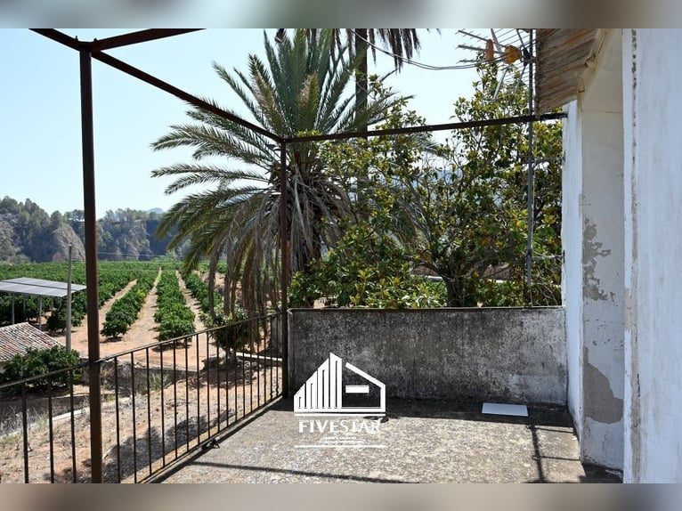 Encantadora finca para amantes, ideal para la cría de caballos