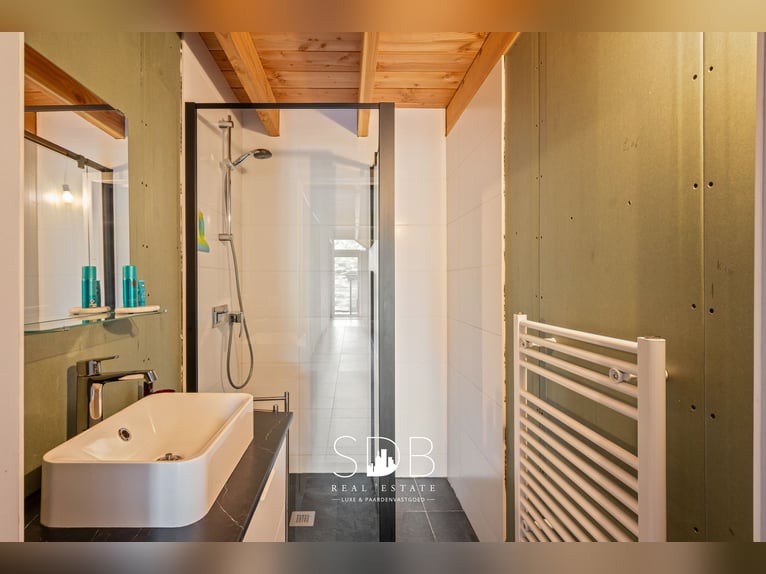 Encantadora propiedad con viñedo y praderas en 14.569 m² en Wachtebeke | Bélgica