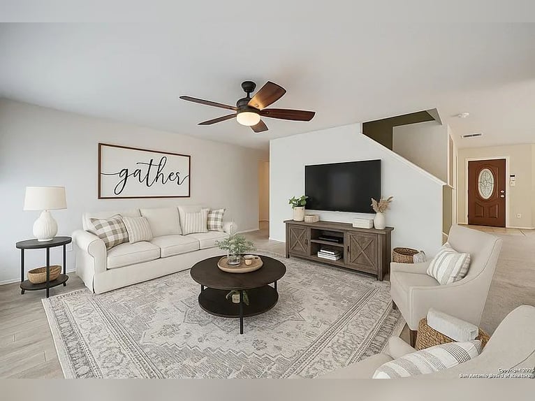 Esta hermosa propiedad de 4 habitaciones y 3 baños en venta a un precio accesible.