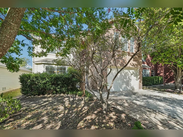 Esta hermosa propiedad de 4 habitaciones y 3 baños en venta a un precio accesible.