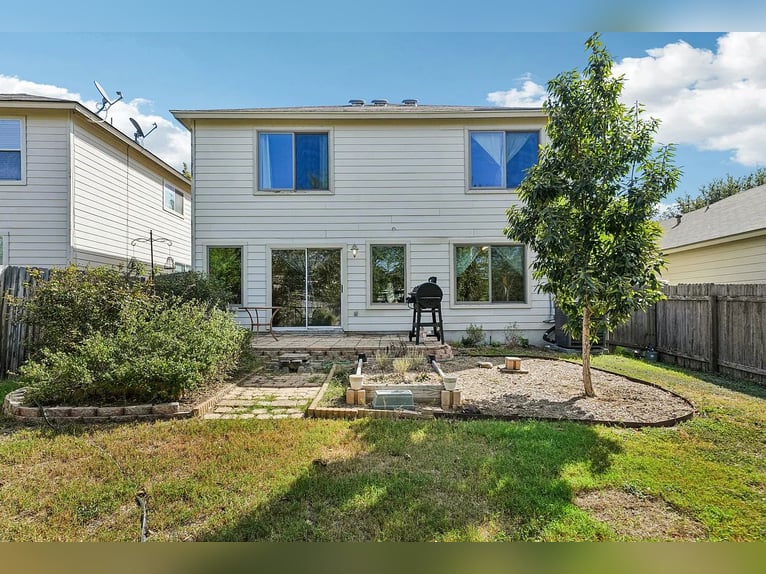 Esta hermosa propiedad de 4 habitaciones y 3 baños en venta a un precio accesible.