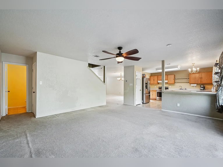 Esta hermosa propiedad de 4 habitaciones y 3 baños en venta a un precio accesible.