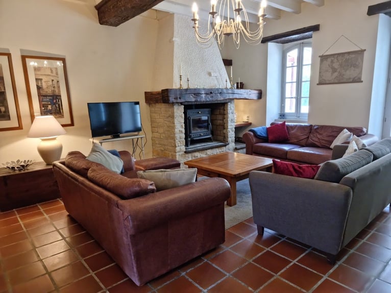 Hermosa propiedad en el sur de Francia con tres casas, una piscina climatizada y 2,2 hectáreas de te