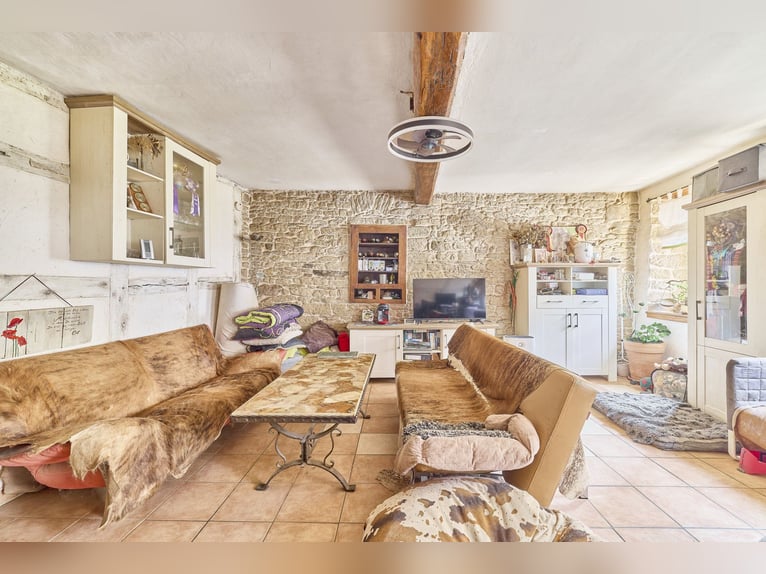 Pferdehof in Rheinland-Pfalz mit 8 Pferdeboxen und kleiner Halle in Niederhambach!