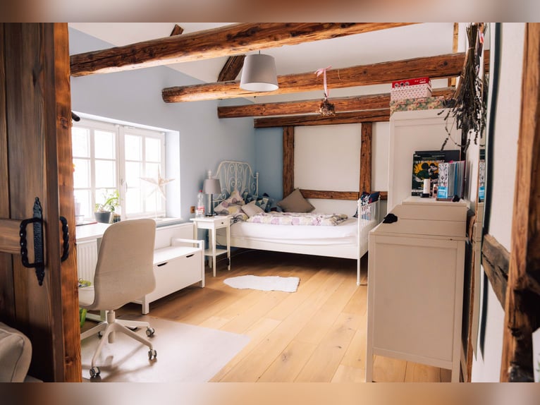 Propiedad excepcional protegida por su valor histórico, ideal para personas que buscan algo único. P