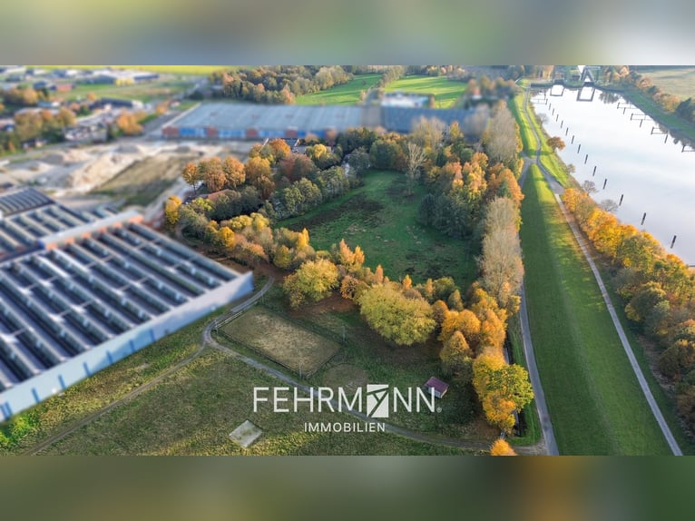 Propiedad exclusiva con villa, instalaciones ecuestres y complejo cubierto junto a un lago privado e