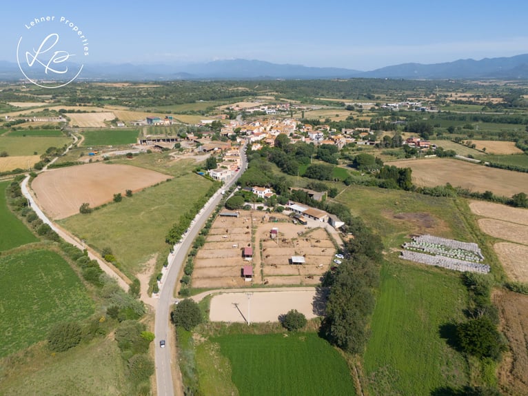 Reitanwesen mit Wohnhaus in Spanien, an der Costa Brava, nur 10 Minuten von den Stränden entfernt.